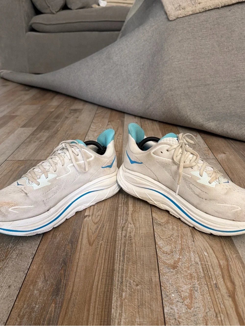 Hoka Clifton 10 Men's Size 10.5 Wide 2E White Skyward Blue 1162032